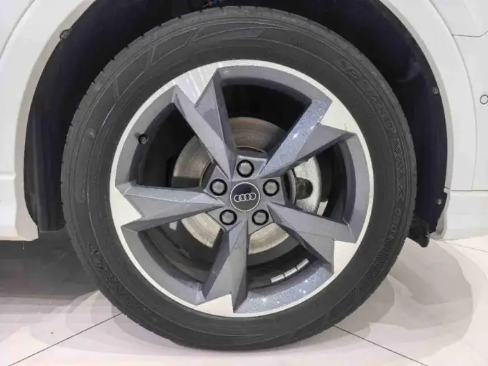 AUDI Q3 2023 Model 35 TFSI Enterprising Dynamic Model – фото 7