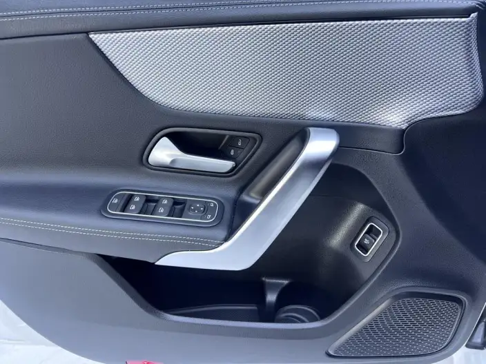 Mercedes-Benz A-class 2023 Model A 180 L – фото 10