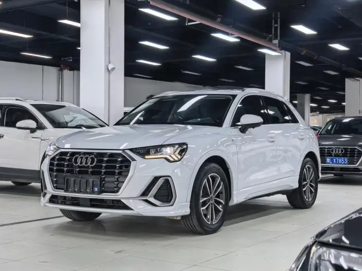 AUDI Q3 2023 Model 35 TFSI Enterprising Dynamic Model – фото 1