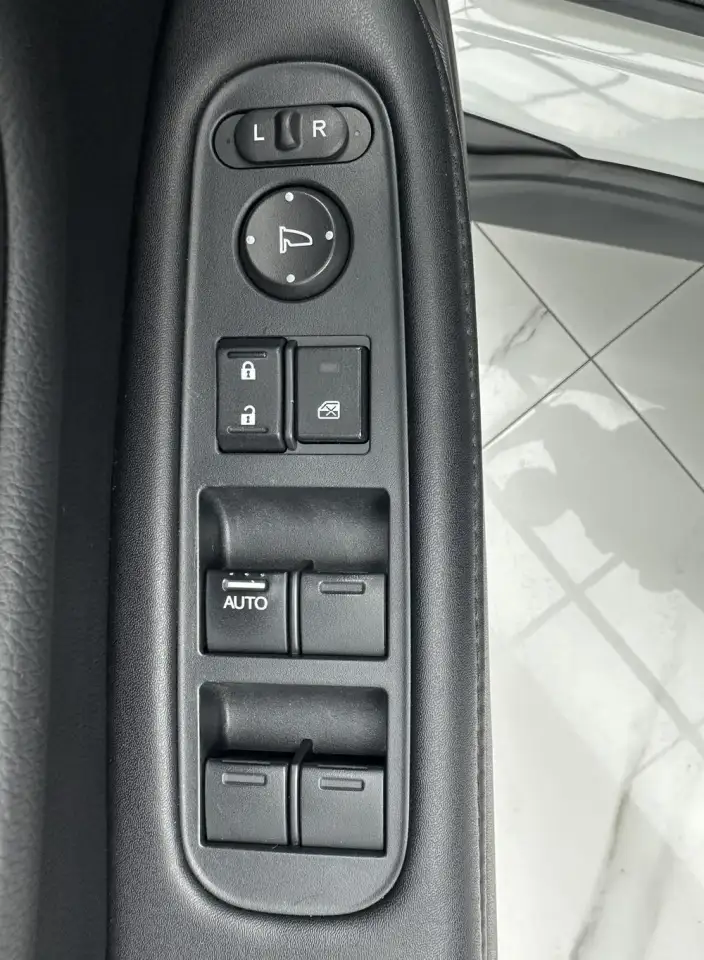 Honda Vezel 2020 Model 1.5L CVT Pioneer Edition – фото 9
