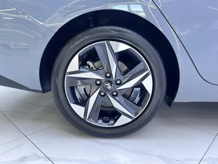 Hyundai Ioniq 2022 Model 1.5L CVT GLX Elite Edition – фото 7