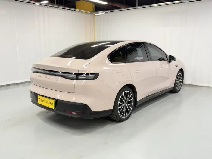 Leapmotor B01 2025 Model 550 Yuexiang Edition – фото 7