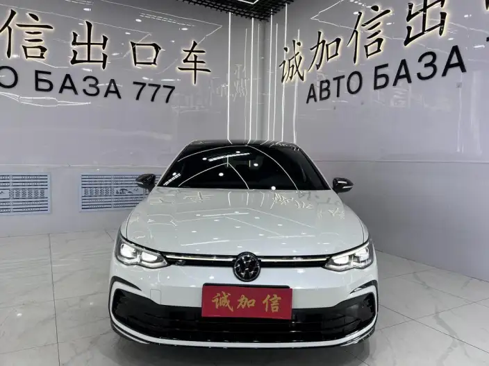 Volkswagen Golf 2021 Model 280TSI DSG R-Line – фото 2