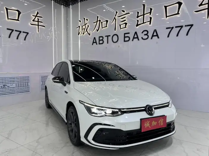 Volkswagen Golf 2021 Model 280TSI DSG R-Line – фото 3
