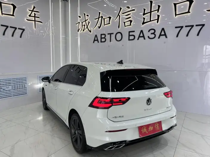 Volkswagen Golf 2021 Model 280TSI DSG R-Line – фото 4