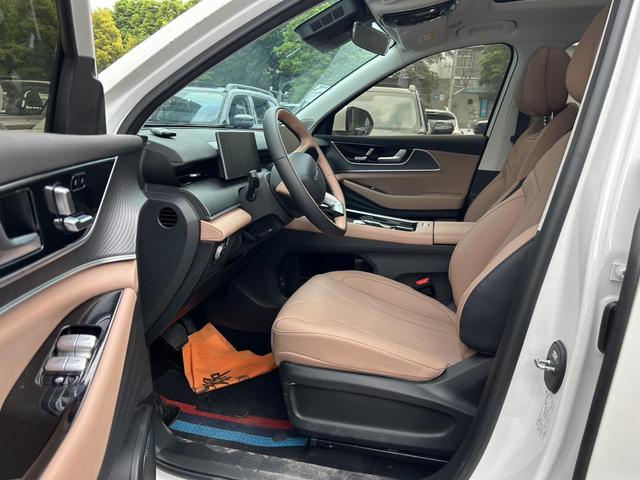 Chery Tiggo 8L 2024 2.0T Automatic Luxury – фото 4