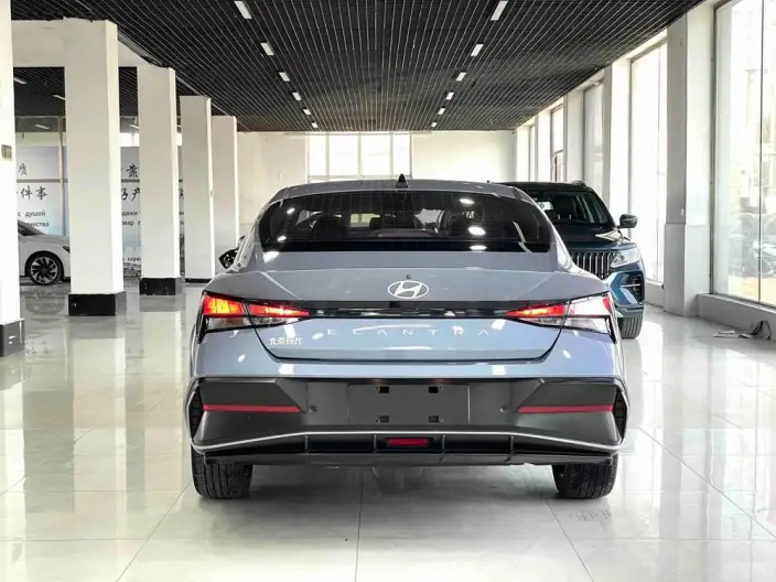 Hyundai Ioniq 2023 Model 1.5L CVT GLX Elite Edition – фото 5