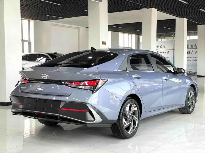 Hyundai Ioniq 2023 Model 1.5L CVT GLX Elite Edition – фото 6