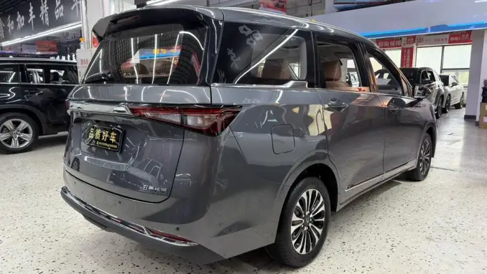 WULING Jiachen 2022 Model 1.5T CVT Exclusive Flagship Model – фото 6