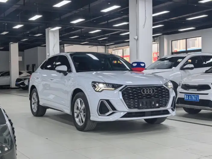 AUDI Q3 Sportback 2022 Model 35 TFSI Enterprising Model – фото 3