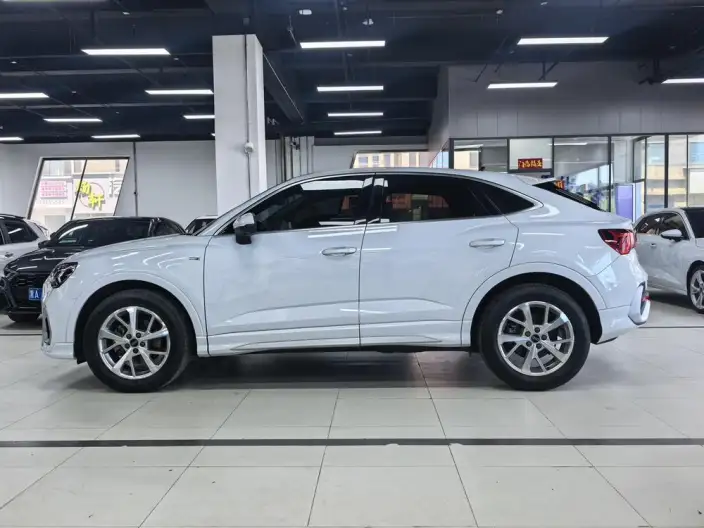 AUDI Q3 Sportback 2022 Model 35 TFSI Enterprising Model – фото 4