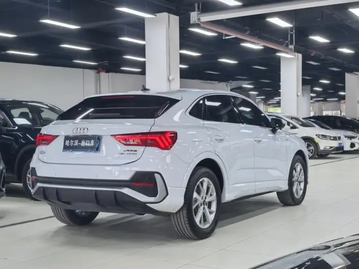 AUDI Q3 Sportback 2022 Model 35 TFSI Enterprising Model – фото 7