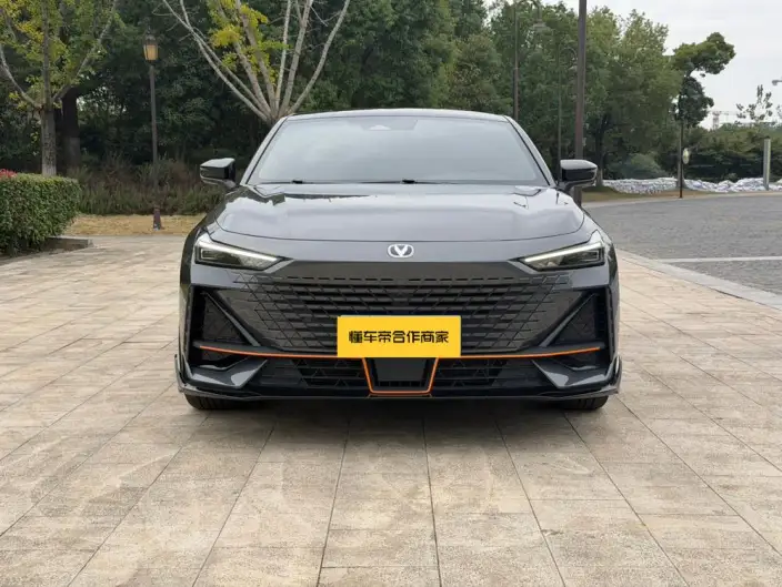 Changan UNI-V 2022 Model 1.5T Sports Edition – фото 2