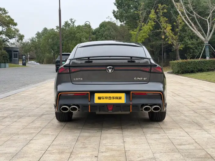 Changan UNI-V 2022 Model 1.5T Sports Edition – фото 6