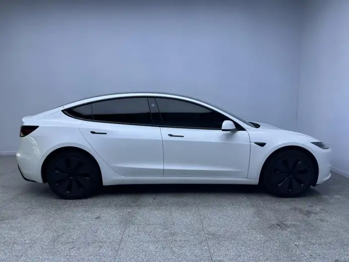 Model 3 2025 Model Facelift Rear-wheel drive version – фото 8