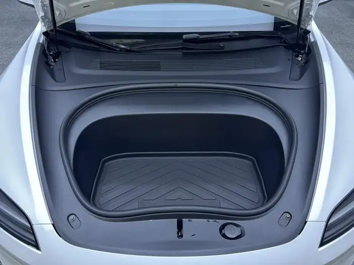 Model 3 2025 Model Facelift Rear-wheel drive version – фото 10