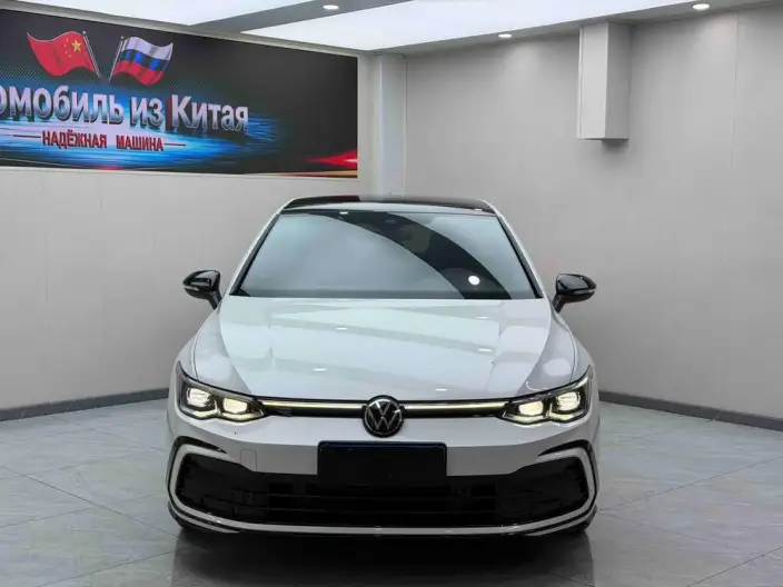 Volkswagen Golf 2021 Model 280TSI DSG R-Line – фото 2