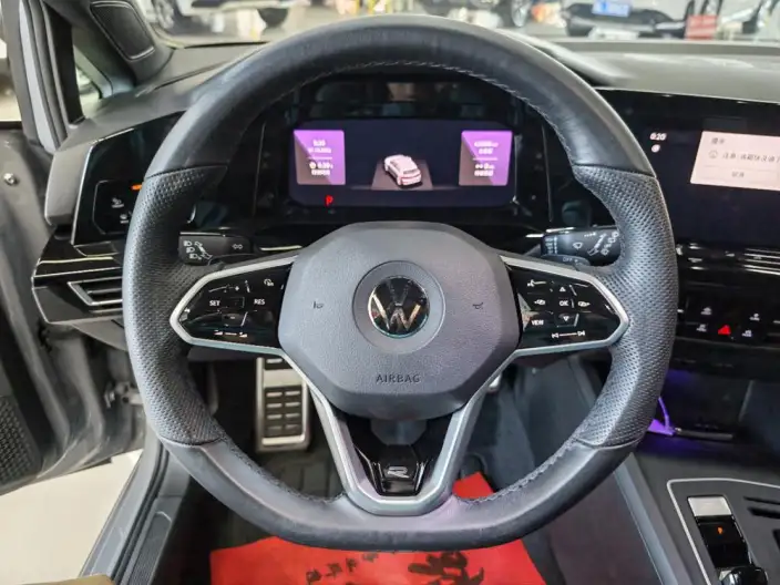 Volkswagen Golf 2023 Model 280TSI DSG R-Line Lite – фото 7