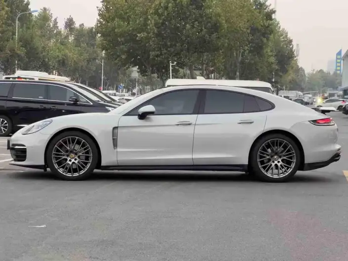 Panamera 2023 Model Facelift Panamera 2.9T Platinum edition – фото 3