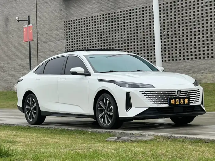 Changan Yida 2023 Model 1.5T GDI Automatic Changxiang Edition – фото 3
