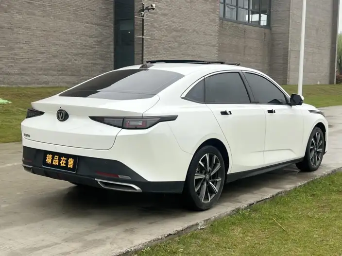 Changan Yida 2023 Model 1.5T GDI Automatic Changxiang Edition – фото 6