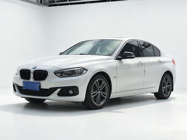 BMW 1 Series 2018 118i Sport – фото 1