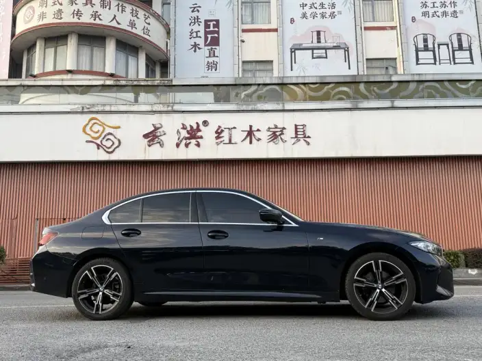 BMW 3 Series 2023 Model 325i M Sports Set – фото 7