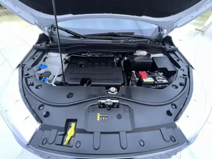 Haval M6 2021 Model PLUS 1.5T DCT Luxury Smart Connect Model – фото 7