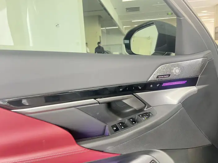BMW 5 Series 2024 Model 525Li M Sports Set – фото 7