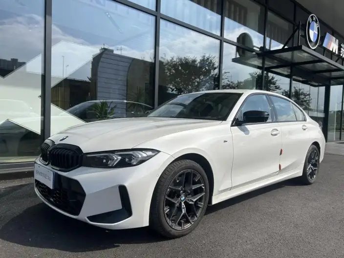 BMW 3 Series 2025 Model 330Li M Sports Night Set – фото 1