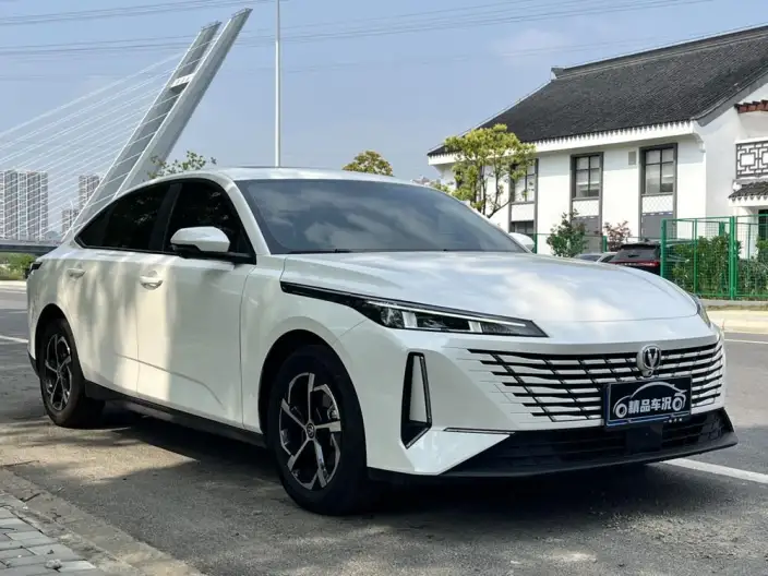 Changan Eado 2025 Model 1.5T DCT High Power Edition – фото 3