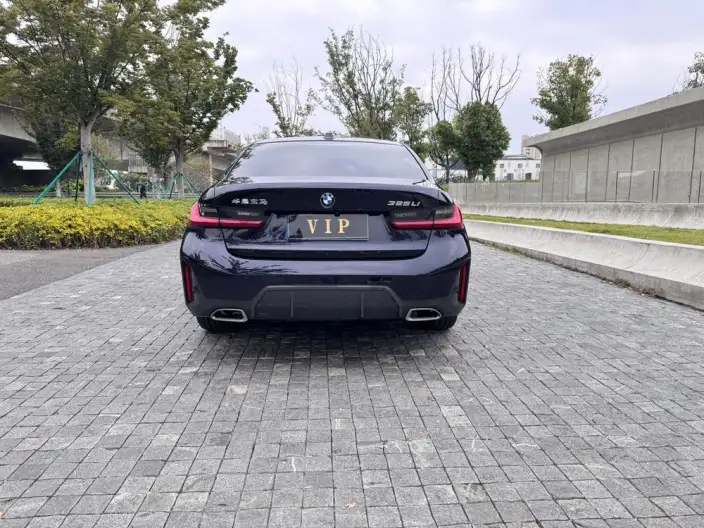 BMW 3 Series 2025 Model 325i M Sports Set – фото 6