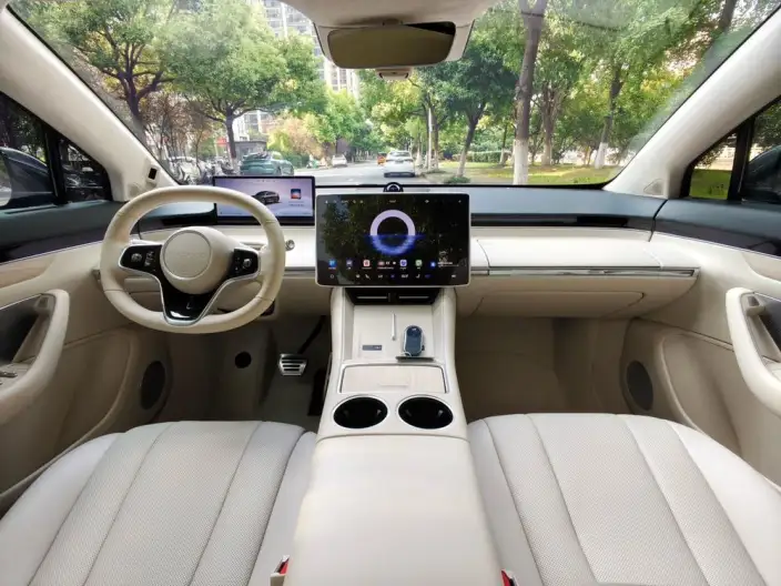 Luxeed R7 2024 Model EV 100kWh Max Rear Drive Edition – фото 9