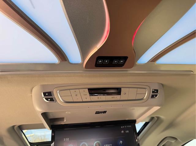Buick GL8 2023 ES Land Premium 2.0T Comfort – фото 19