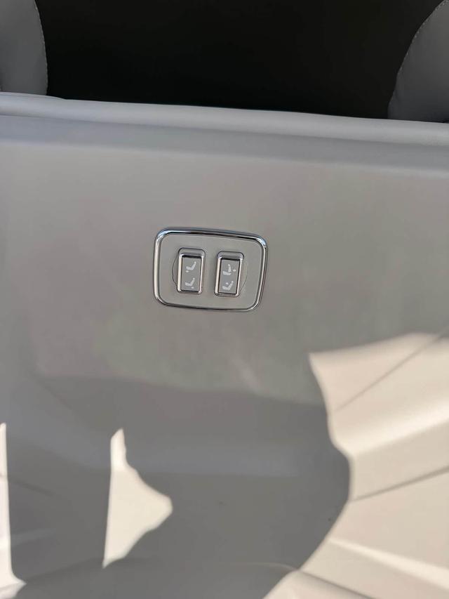 Buick GL8 2023 ES Land Premium 2.0T Comfort – фото 22
