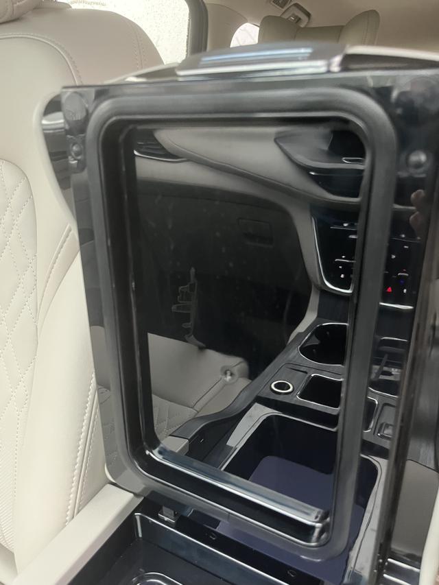 Buick GL8 2023 ES Land Premium 2.0T Comfort – фото 27