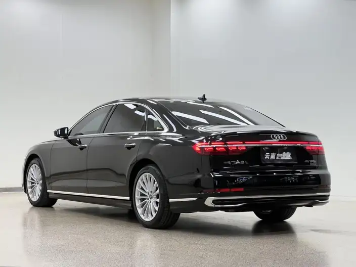 Audi A8 2023 Model A8L 45 TFSI quattro Luxury Model – фото 4