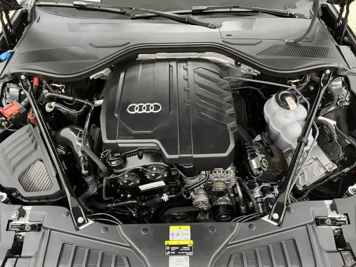 Audi A8 2023 Model A8L 45 TFSI quattro Luxury Model – фото 8