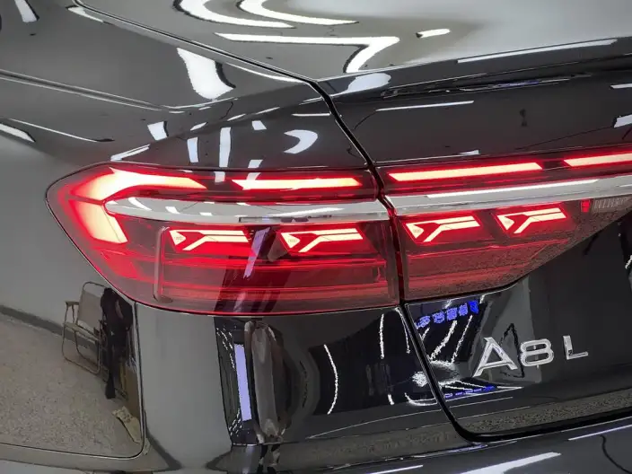 Audi A8 2023 Model A8L 45 TFSI quattro Luxury Model – фото 10