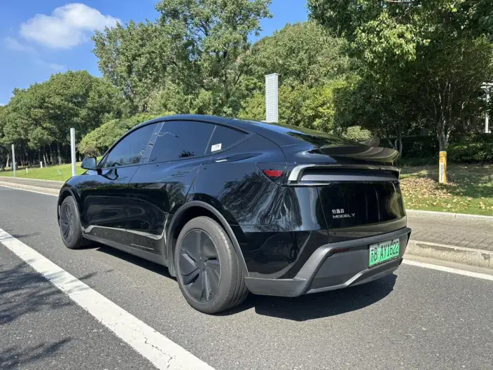 Model Y 2026 Model Rear-wheel drive version – фото 4
