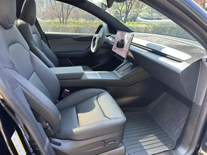 Model Y 2026 Model Rear-wheel drive version – фото 8