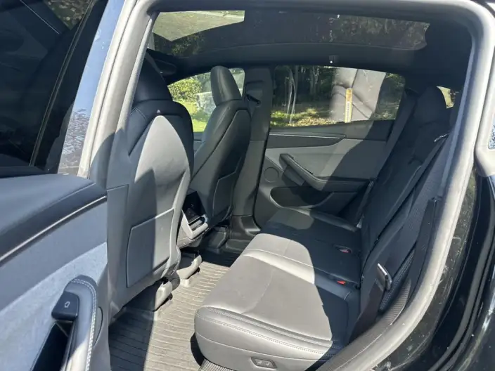 Model Y 2026 Model Rear-wheel drive version – фото 9