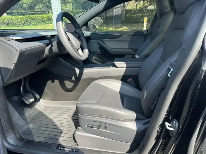 Model Y 2026 Model Rear-wheel drive version – фото 10