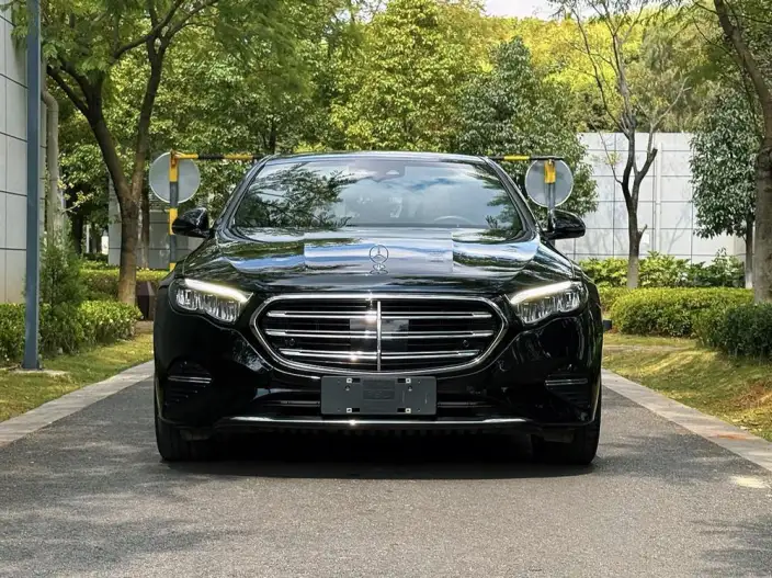 Mercedes-Benz E-Class 2024 Model E 300 L Fashion Model sedan – фото 2