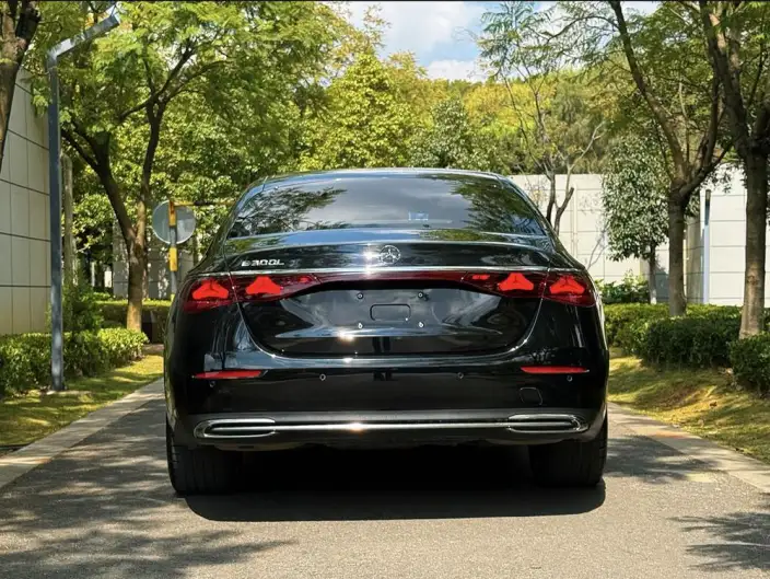 Mercedes-Benz E-Class 2024 Model E 300 L Fashion Model sedan – фото 5