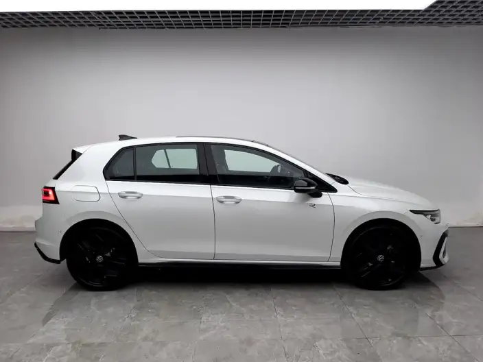 Volkswagen Golf 2025 Model 300TSI R-Line – фото 8