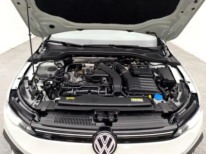 Volkswagen Golf 2025 Model 300TSI R-Line – фото 10