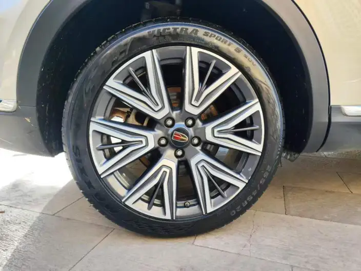 Hongqi HS5 2022 Model 2.0T Smart Flag Enjoy 4WD Edition – фото 8