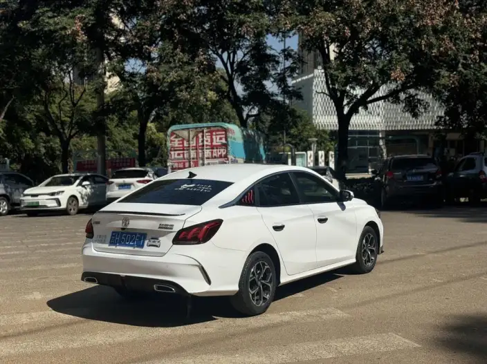 MG5 2023 Model 180DVVT CVT Youth Deluxe Edition – фото 7
