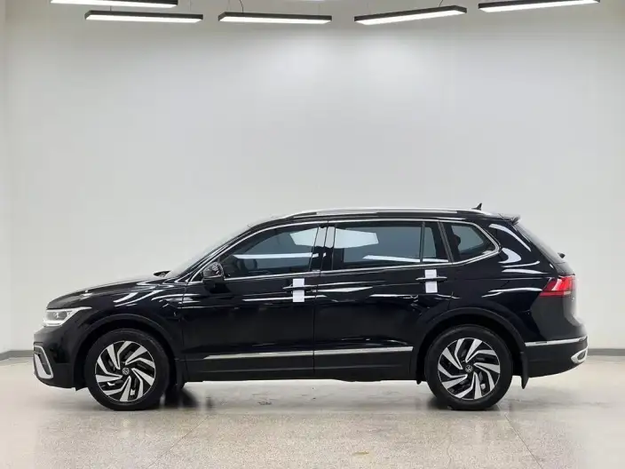 Volkswagen Tiguan L 2022 Model 330TSI Automatic 2WD Smart Edition – фото 4